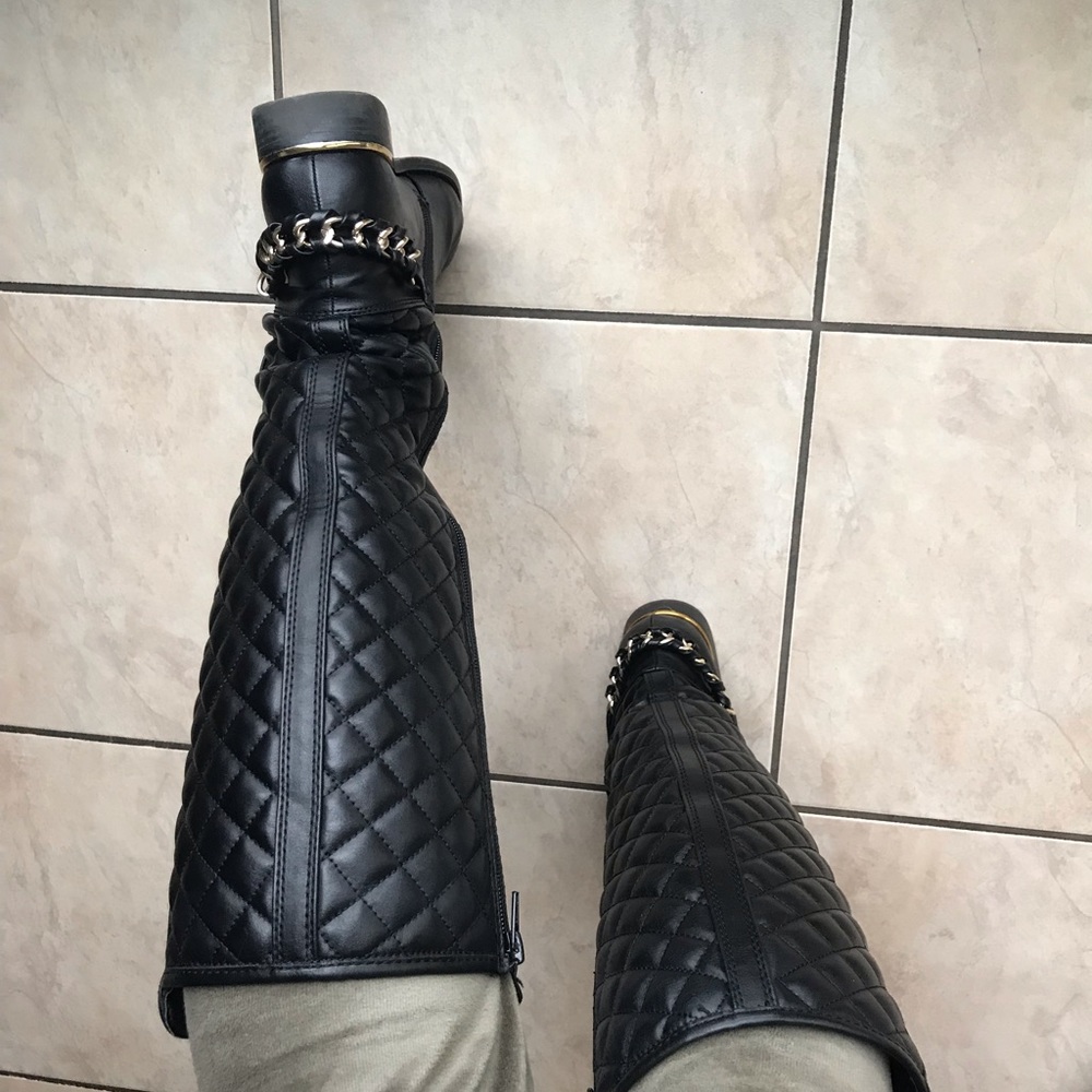 Boots - Picture 5 of 8